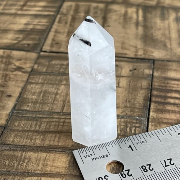 Quartz Crystal Single Terminated Tower Point - Picture 3 of 3